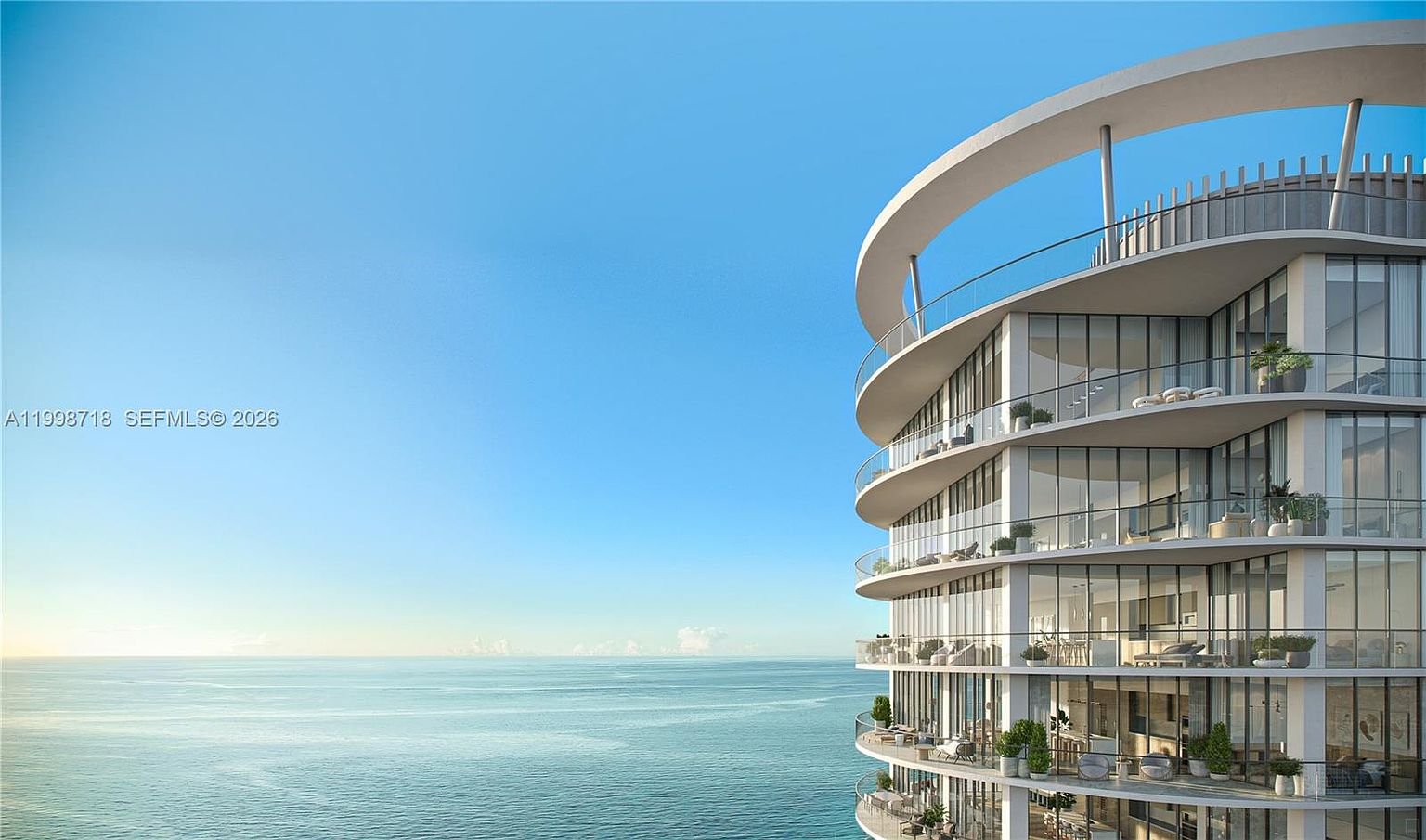 Penthouse with private rooftop pool