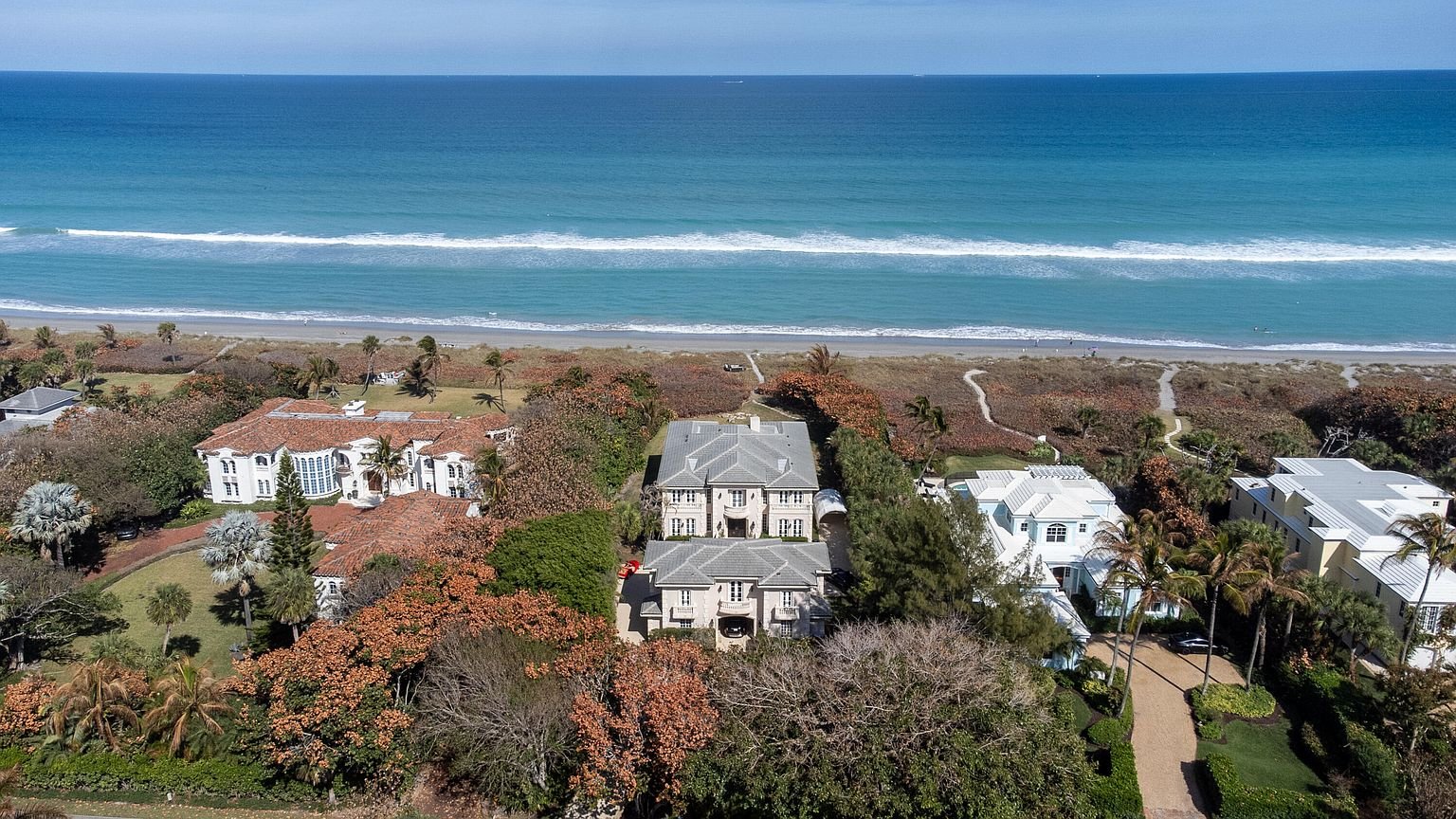 Oceanfront estate with guest house