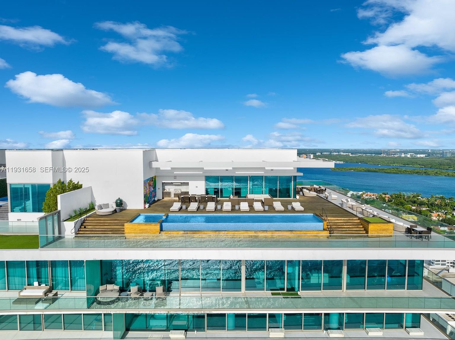 Two-story corner penthouse with rooftop terrace