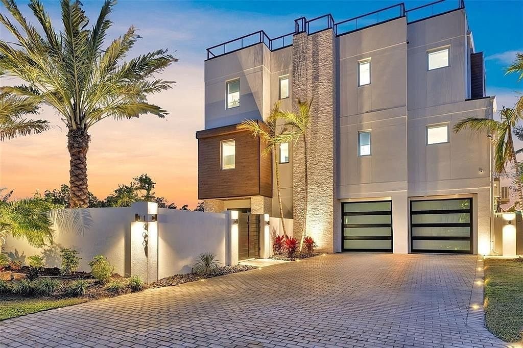 Contemporary villa with bay views