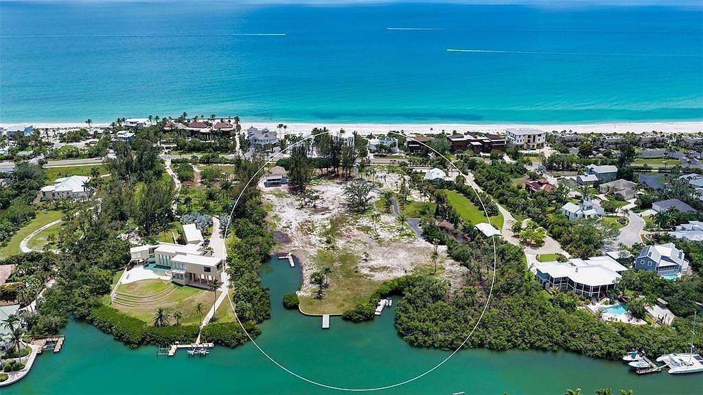 Rare island site on the Gulf of Mexico